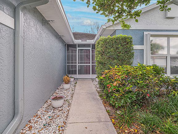 4th image of 6686 Picante Circle