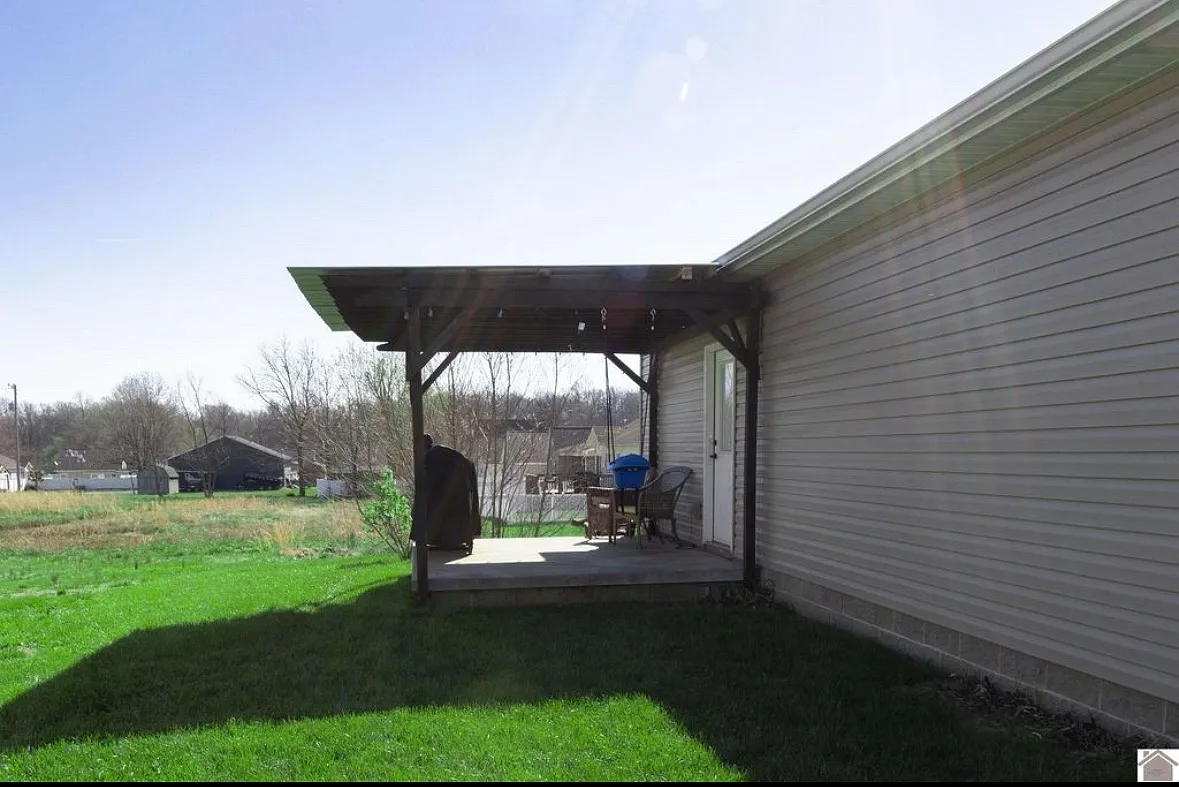140 Keeneland Ct — Photo 3