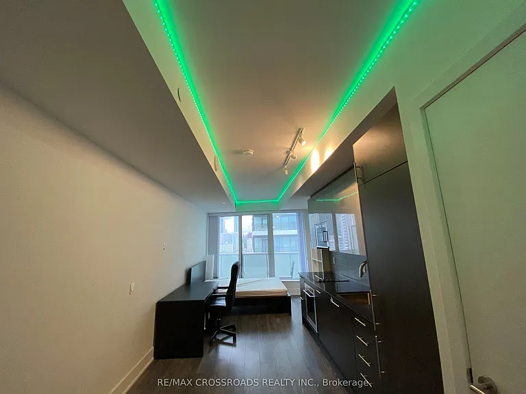 403 Church St #1906 — Photo 9