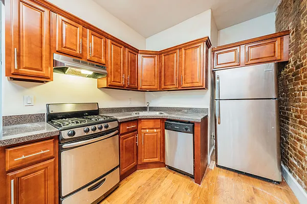 Rented by Nooklyn NYC LLC | media 13