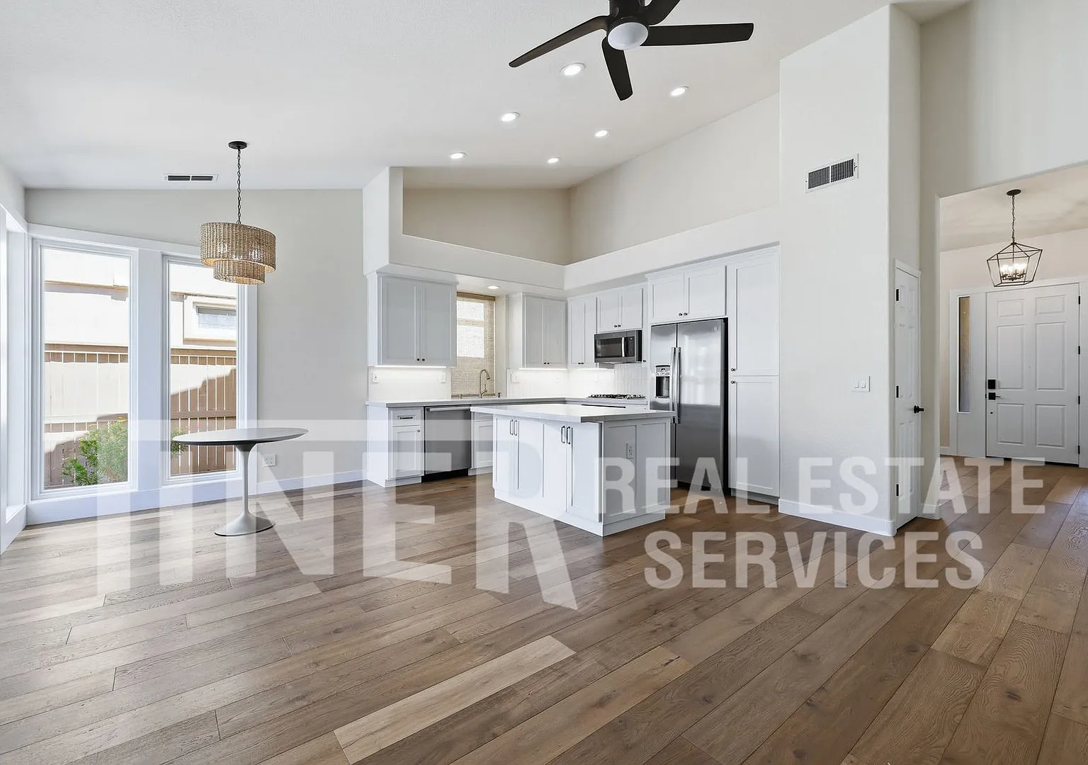 1464 Willow Bend Rd - Tier 1 — Photo 3