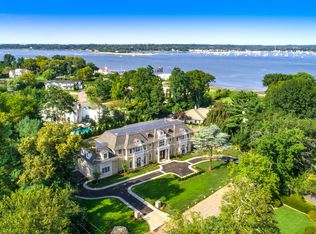 1A Foxwood Rd, Great Neck, NY 11024