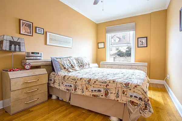 Rented by Compass | media 22