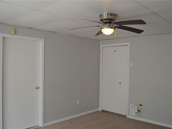 4th image of 6057 Rosslyn Ave #2