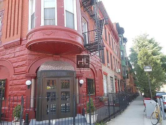 Rented by Highline Residential | media 19