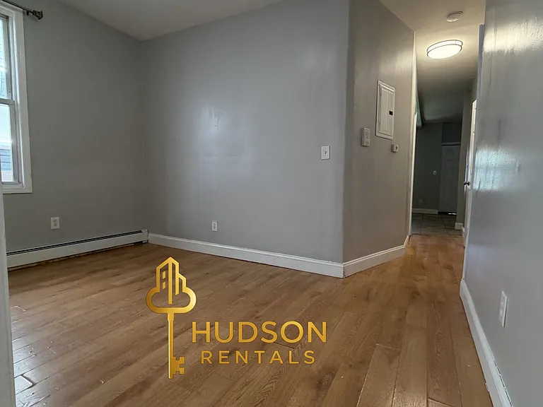168 Woodlawn Ave #1 — Photo 2