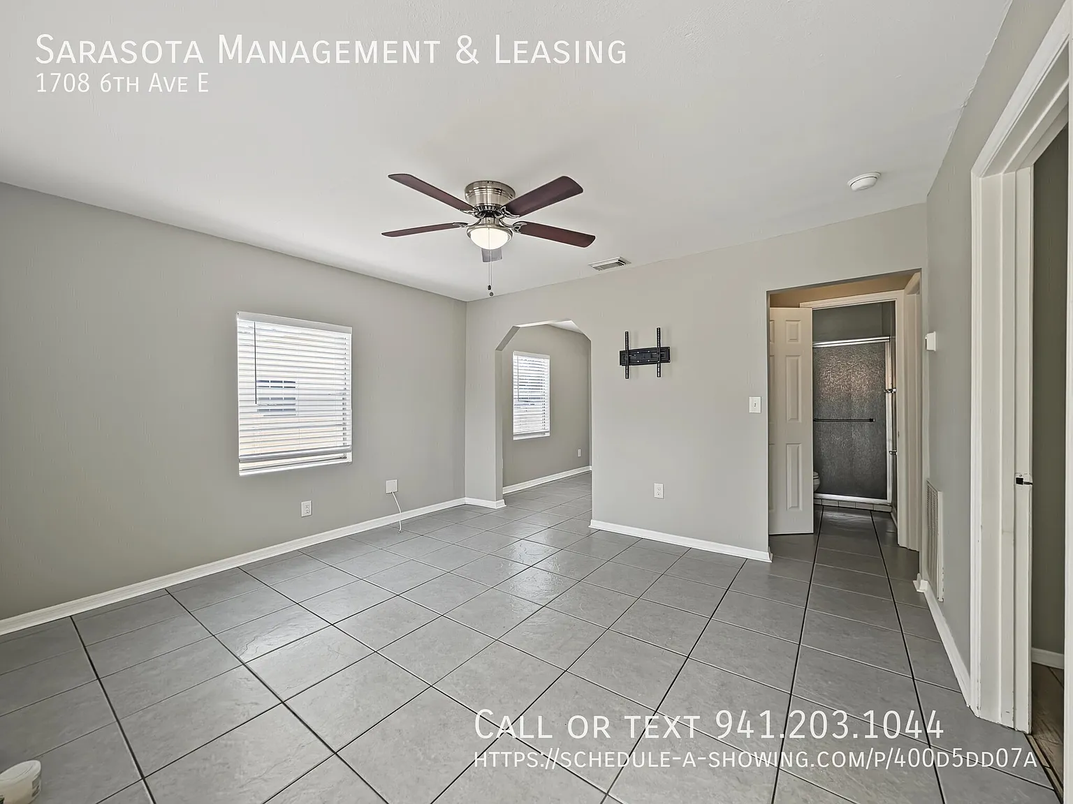 3 Bedroom, 2 Bath Home in East Bradenton with Fenced Yard! — Photo 3