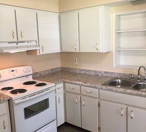 4th image of 831 Alton Ave