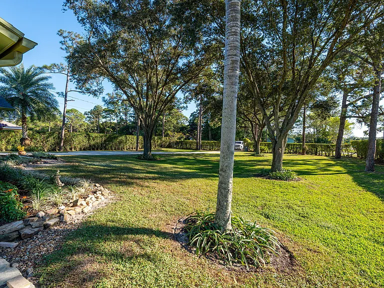 11989 Persimmon Blvd — Photo 43