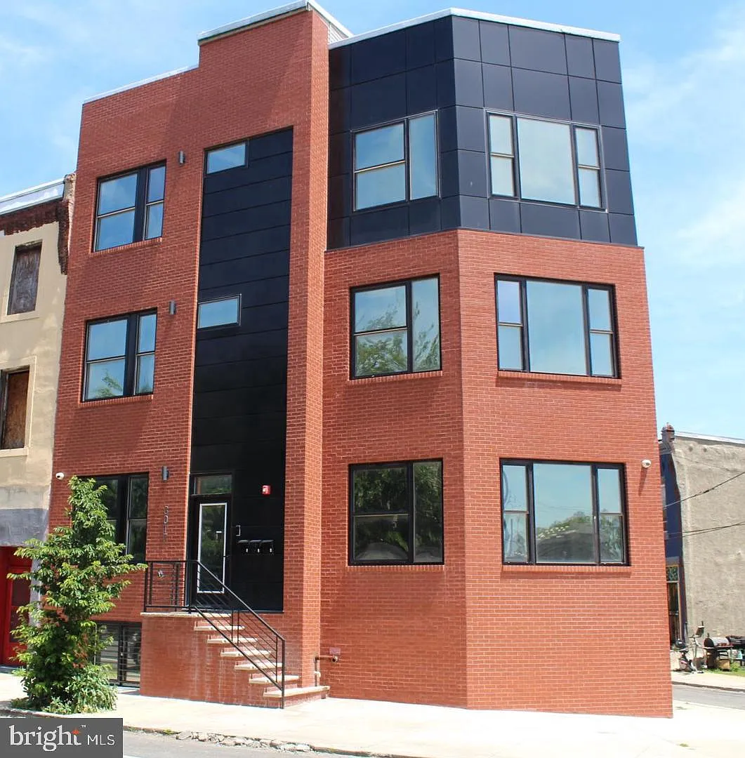 2 bed, 2200 sqft, $1,800 — Photo 1