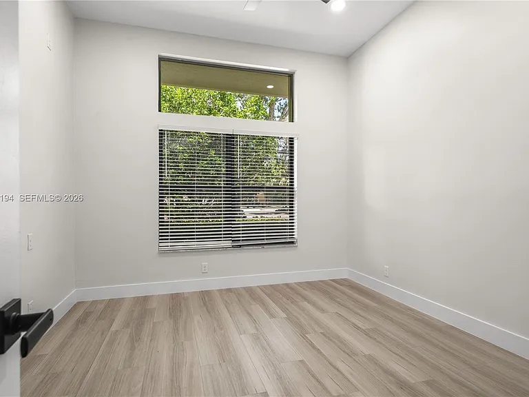 1087 Deerwood Ln — Photo 45