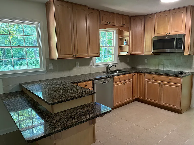 450 Baltimore Ave — Photo 6