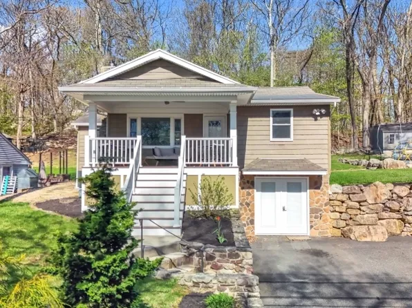 1 Pathfinder Trl, Jefferson Twp., NJ 07885