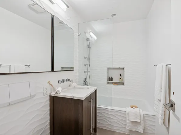 109 West 26th Street image 17 of 22