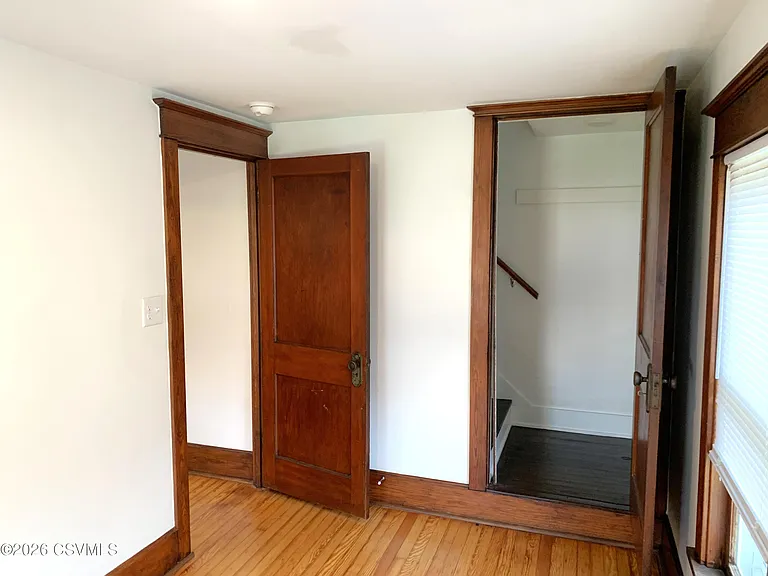 1004 W Market St — Photo 20