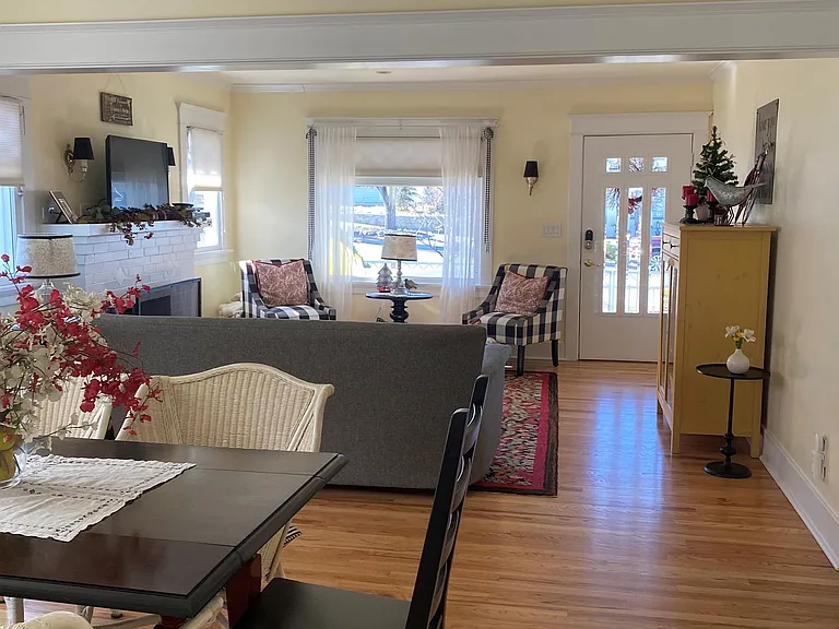 347 S Mount Vernon Ave — Photo 8