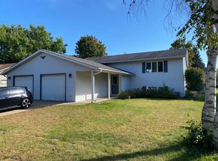 802 Robert Pl, Onalaska, WI 54650