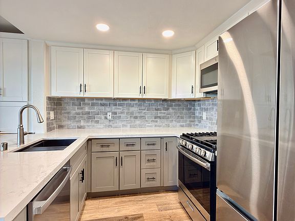 2nd image of 6280 Paseo Encantada