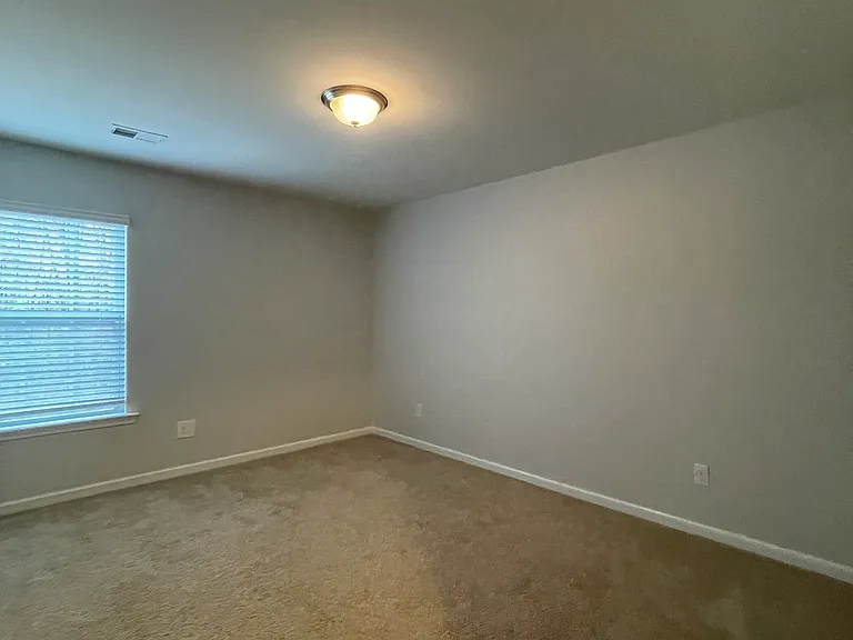918 Rockleigh Dr — Photo 24