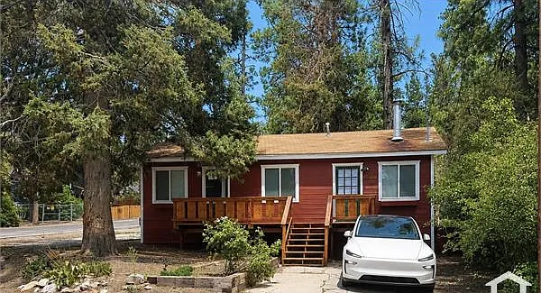 628 Booth Way