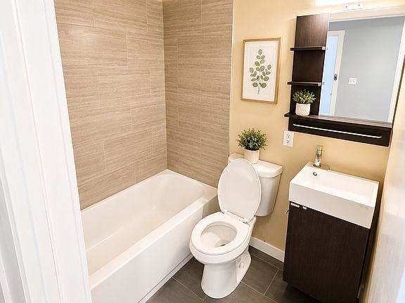 4th image of 1500 Broadway Ave #104
