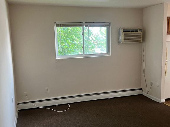 3rd image of 528 Knorr St APT 24