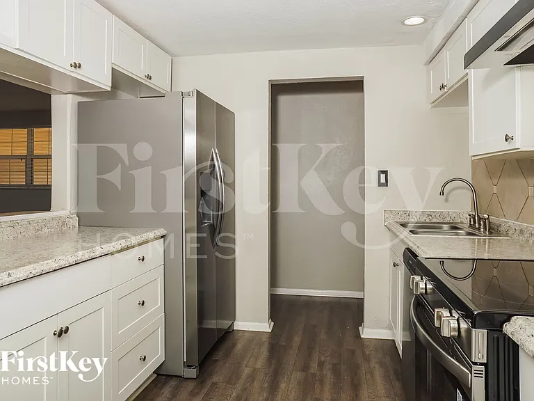 3567 Harbor Blvd — Photo 8