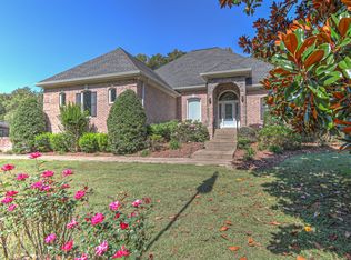 8044 Charlotte Pike, Nashville, TN 37221