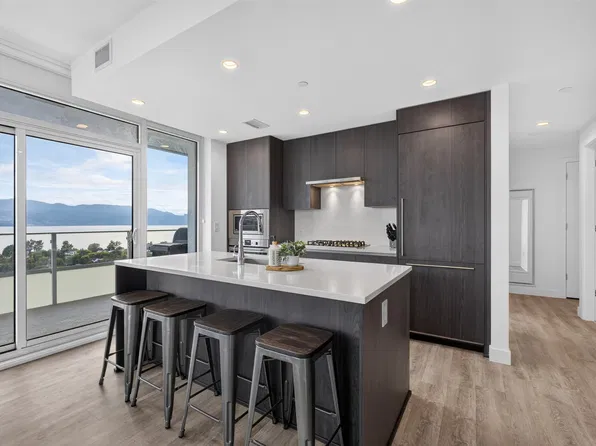 1626 Water St #1804, Kelowna, BC V1Y 0N7