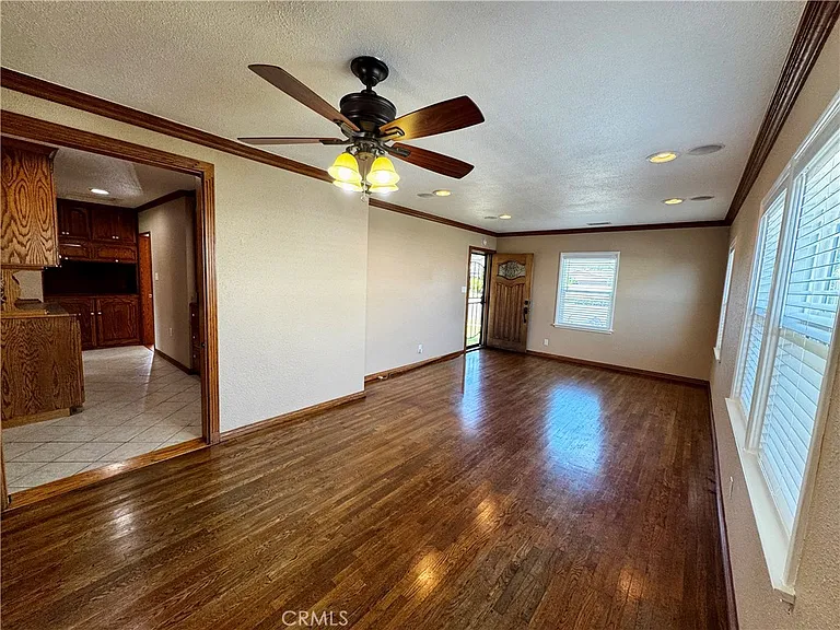 14414 Studebaker Rd — Photo 5