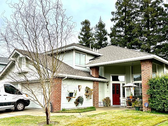 2nd image of 3119 Strand Rd