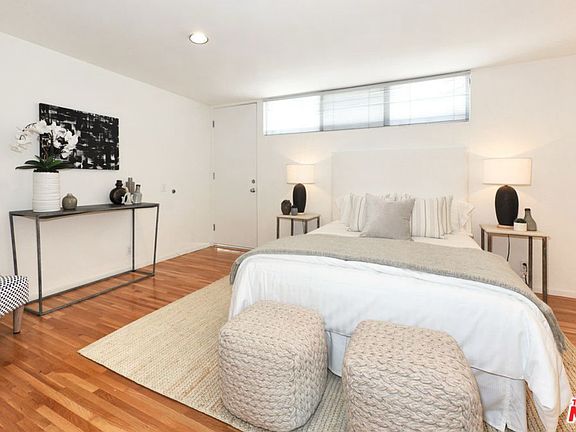 4th image of 821 Bay St APT B2