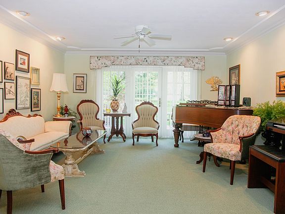 4th image of 3001 Countryside Ln