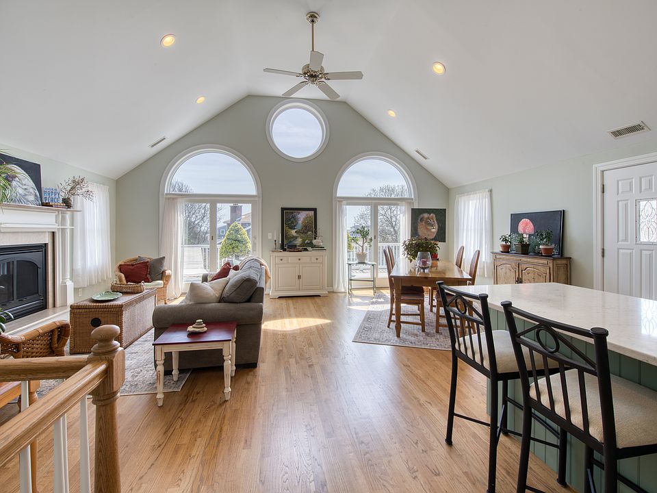 45 Agnew Ave, Montauk, NY 11954 Zillow