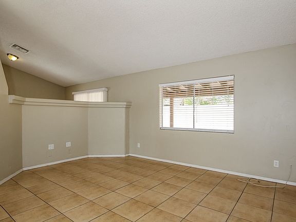 5th image of 8153 N 32nd Ave