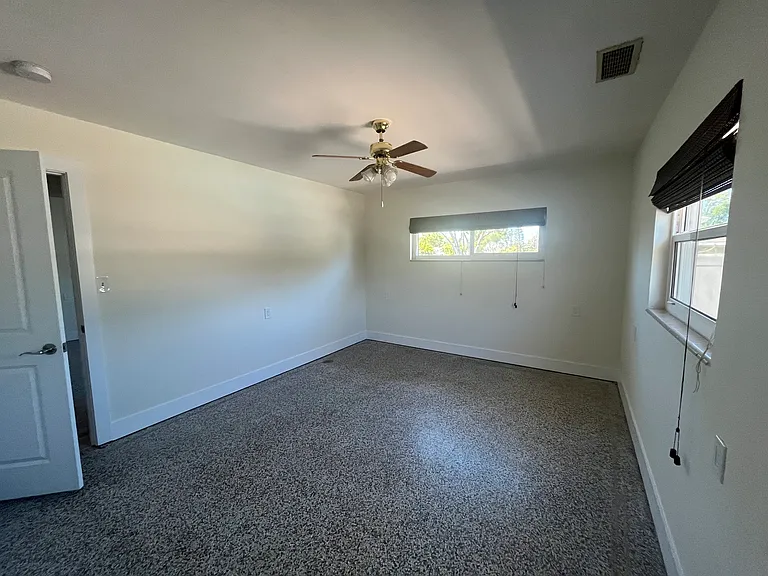7039 Hibiscus Ave S — Photo 6