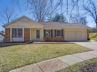 2520 Winter Leaf Ct, Ballwin, MO