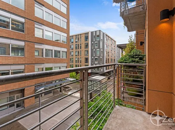 701 Columbia St APT 301, Vancouver, WA 98660