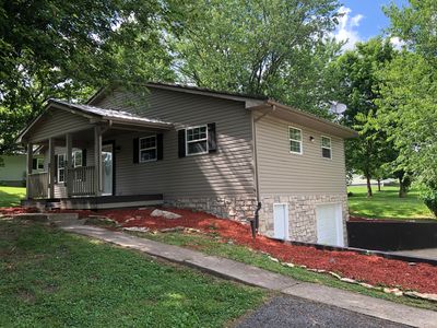 210 E Woodlawn Dr, Salem, IN, 47167