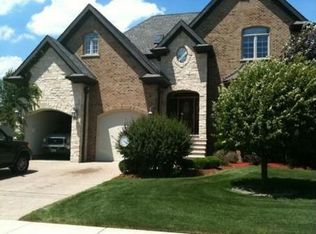 6612 W 93rd St, Oak Lawn, IL 60453