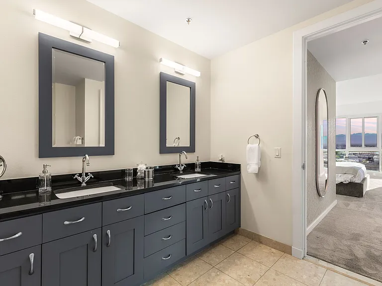 4525 Dean Martin Dr #1906 — Photo 32