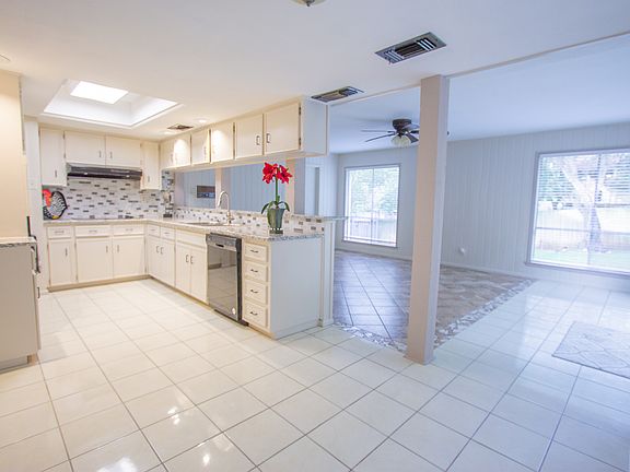 5th image of 3026 Clearfield Dr