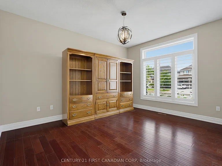 1018 Medway Park Dr — Photo 7