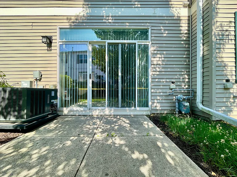 2867 Falling Waters Dr — Photo 31
