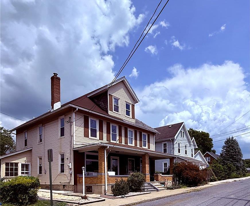 1st image of 185 W 27th St