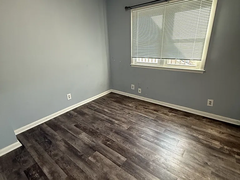 118 S Crysler Ave #1/2 — Photo 10