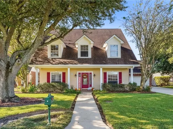212 W Lakeview Dr, La Place, LA 70068