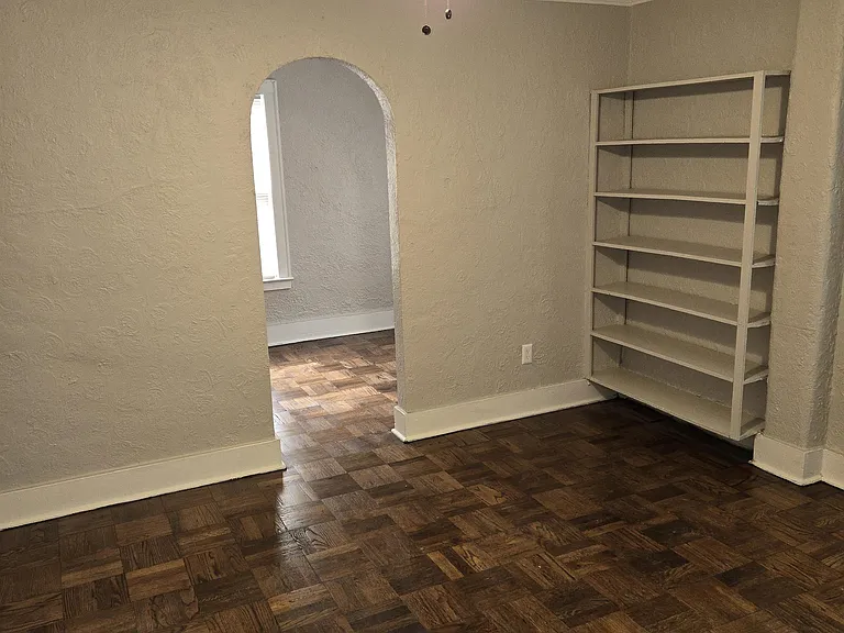 1239 Agnes Pl — Photo 9