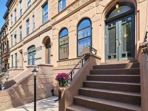 647 10th St, Brooklyn, NY 11215