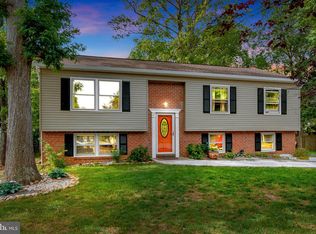 208 Bowen Dr, Fredericksburg, VA 22407
